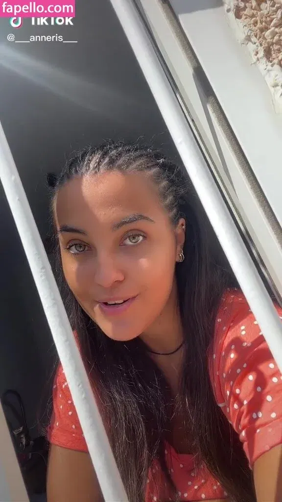 Anneris18 Onlyfans Photo Gallery 