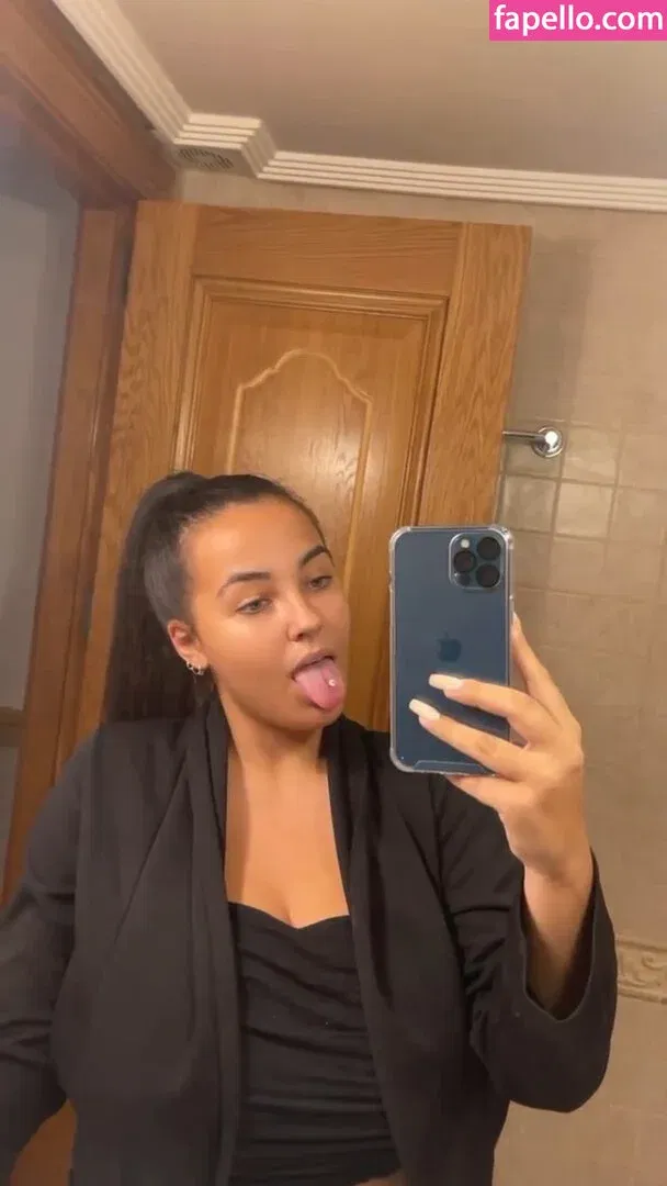 Anneris18 Onlyfans Photo Gallery 