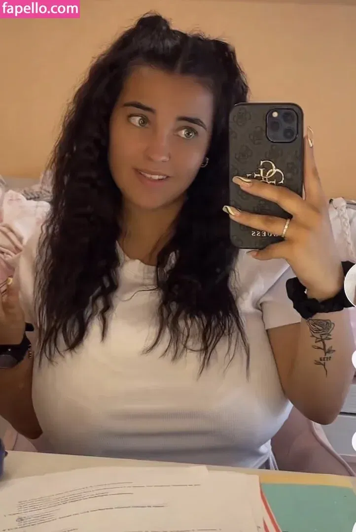 Anneris18 Onlyfans Photo Gallery 