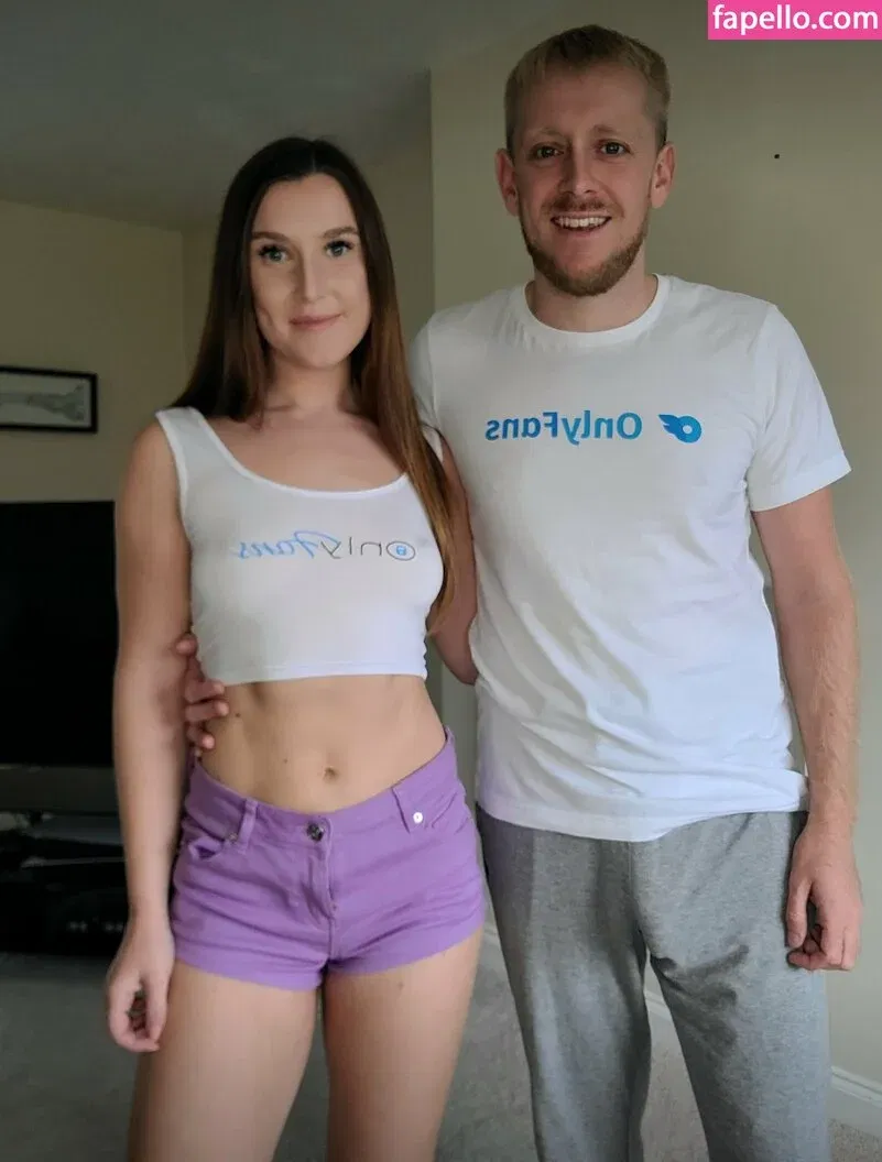 Nextdoornudists Onlyfans Photo Gallery 