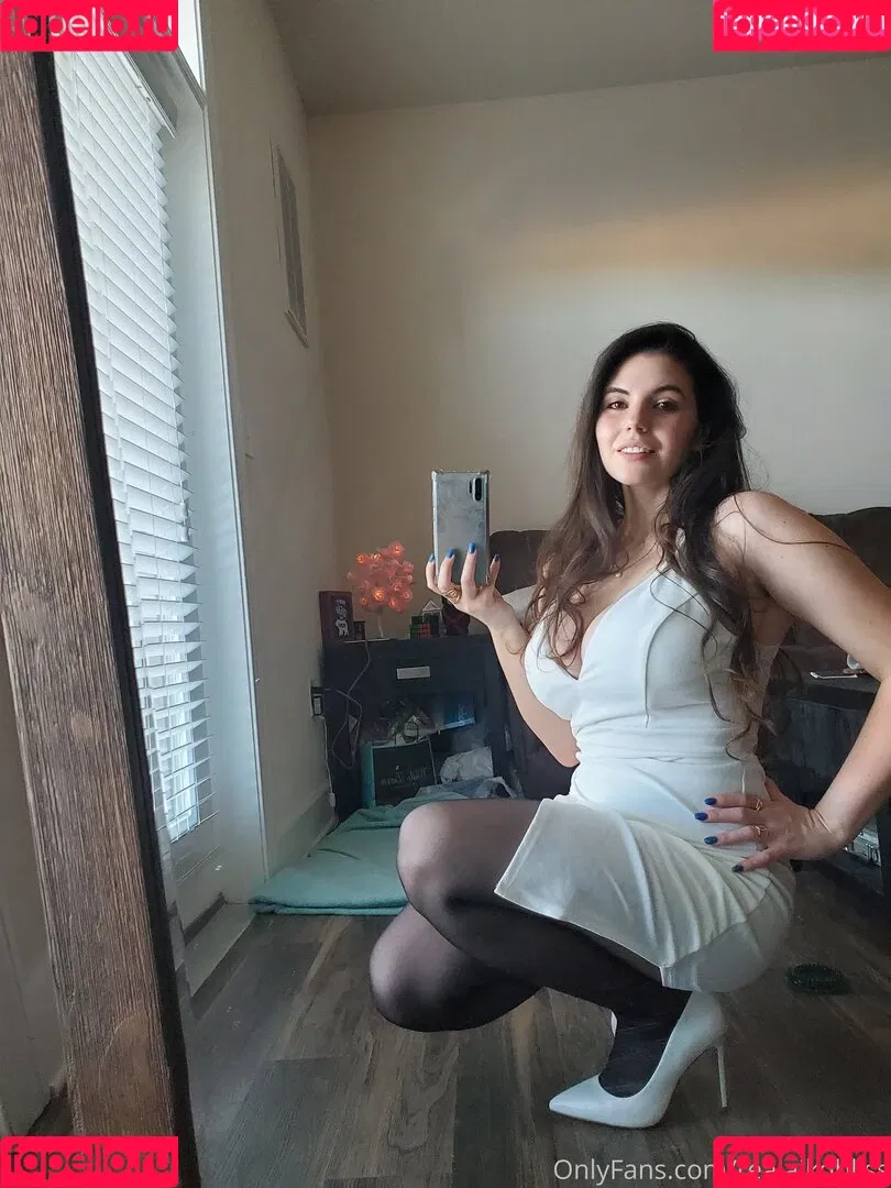 realaikobliss Onlyfans Photo Gallery 