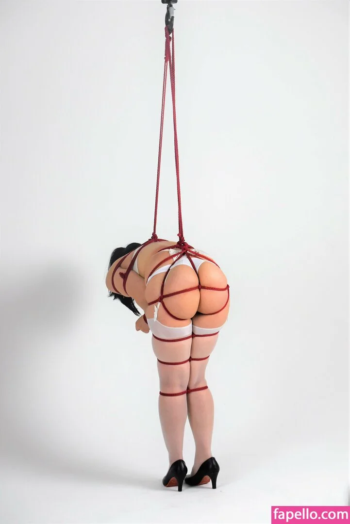 Momotino Onlyfans Photo Gallery 