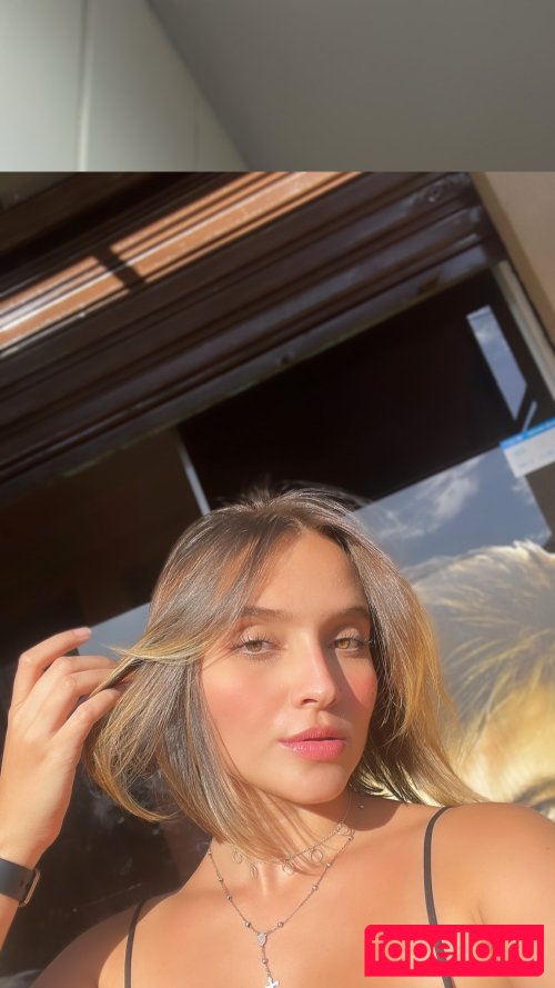 Clara Rosania Onlyfans Photo Gallery 