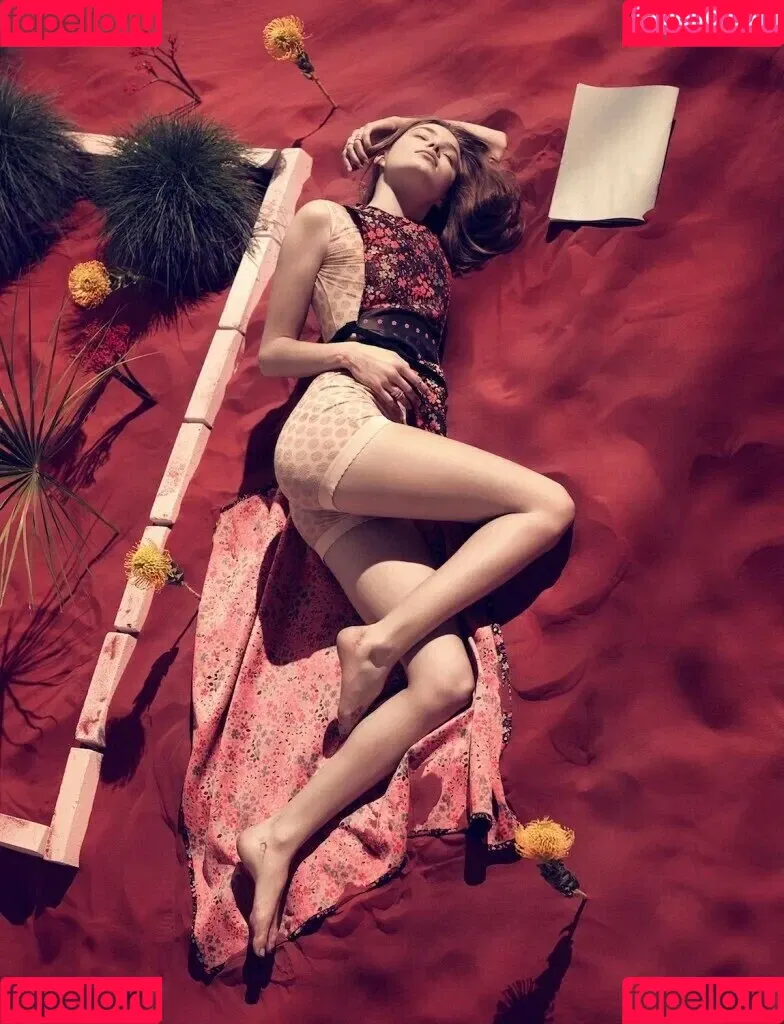 Kristine Froseth Onlyfans Photo Gallery 