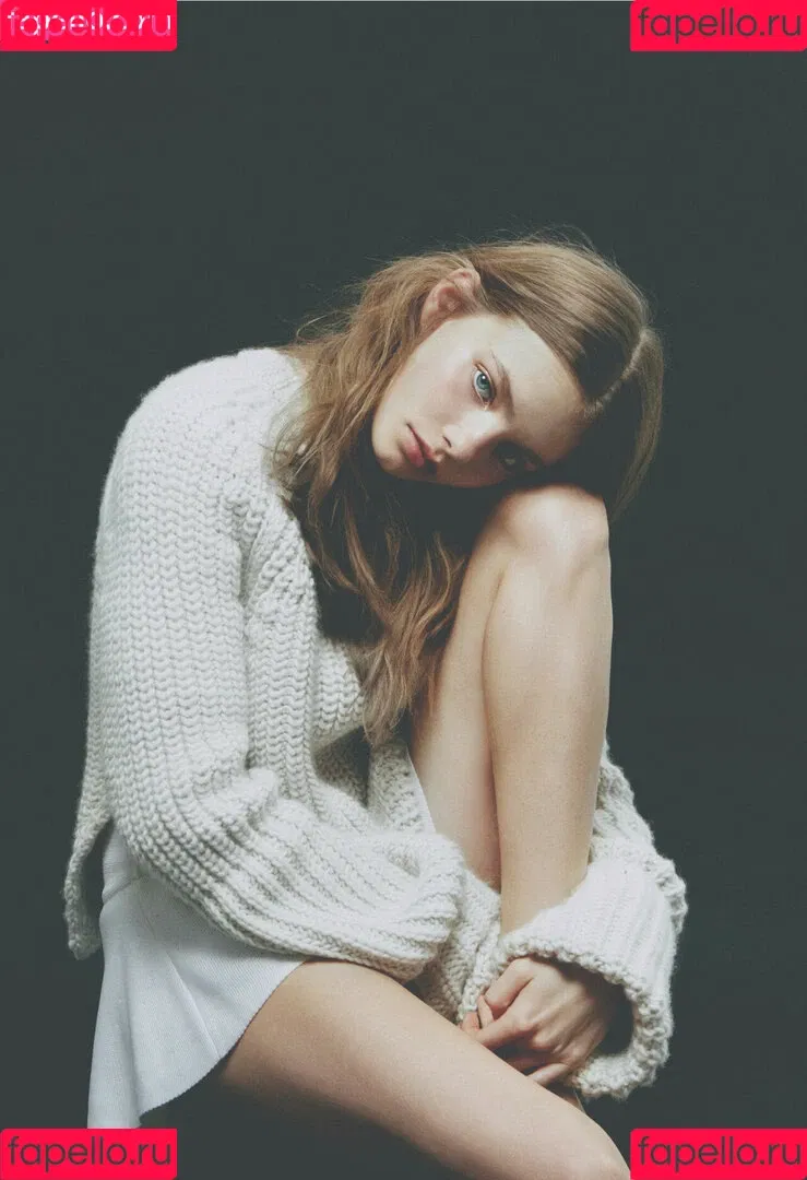 Kristine Froseth Onlyfans Photo Gallery 