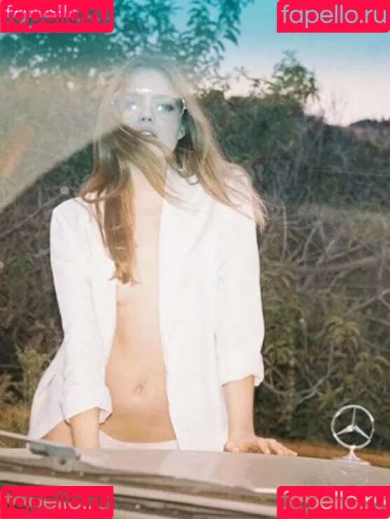 Kristine Froseth Onlyfans Photo Gallery 