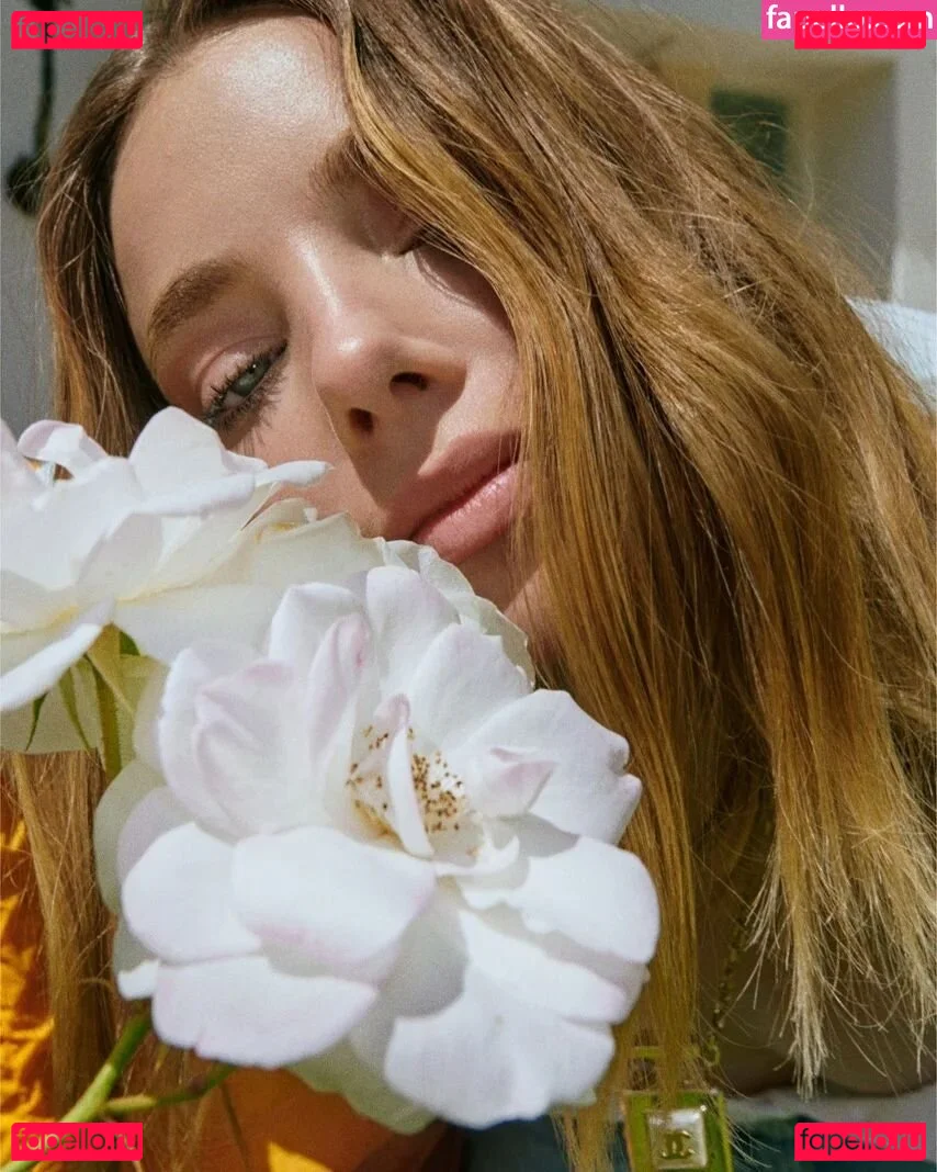 Kristine Froseth Onlyfans Photo Gallery 