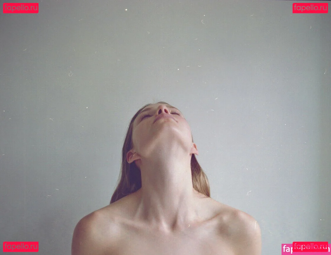 Kristine Froseth Onlyfans Photo Gallery 