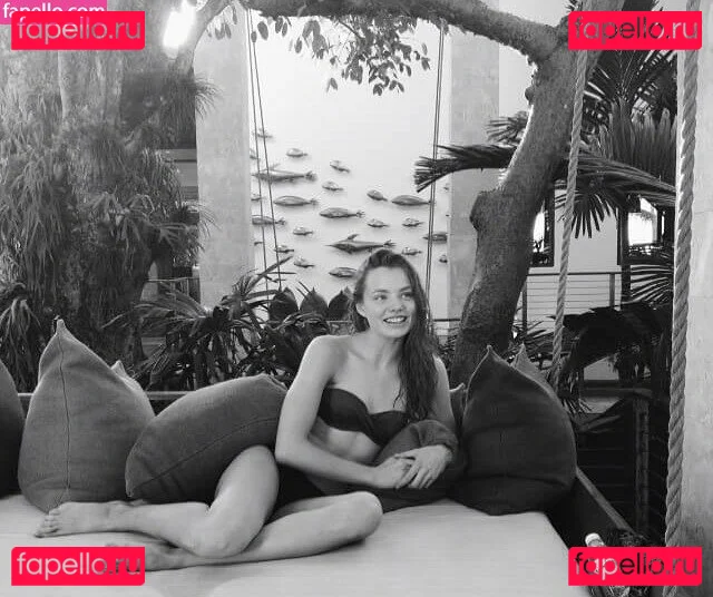 Kristine Froseth Onlyfans Photo Gallery 