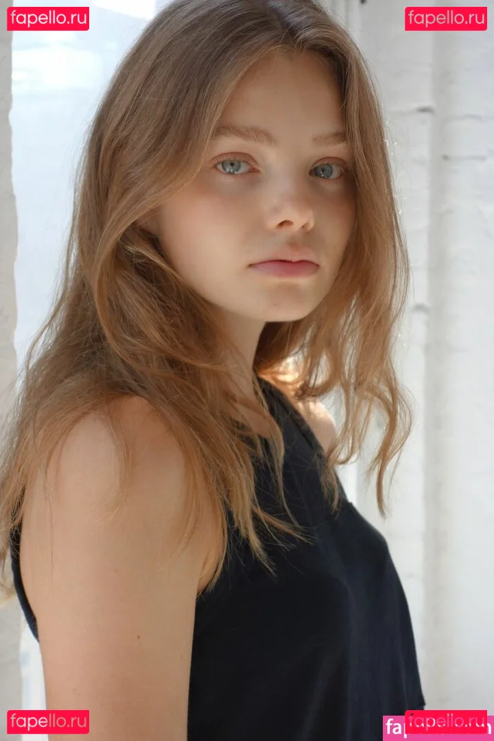 Kristine Froseth Onlyfans Photo Gallery 