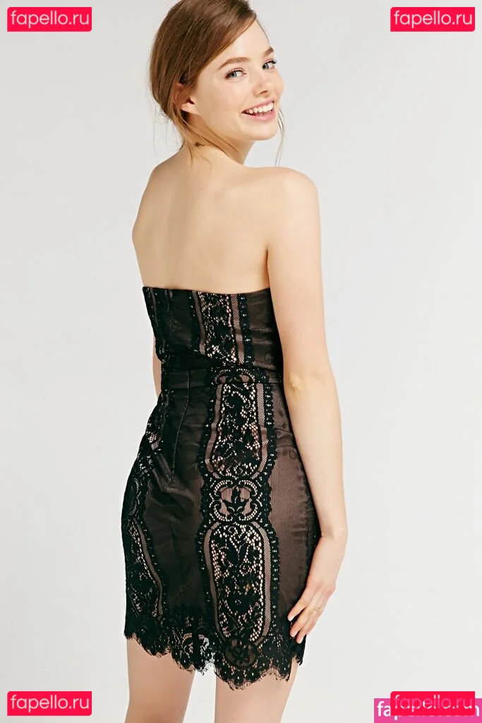 Kristine Froseth Onlyfans Photo Gallery 