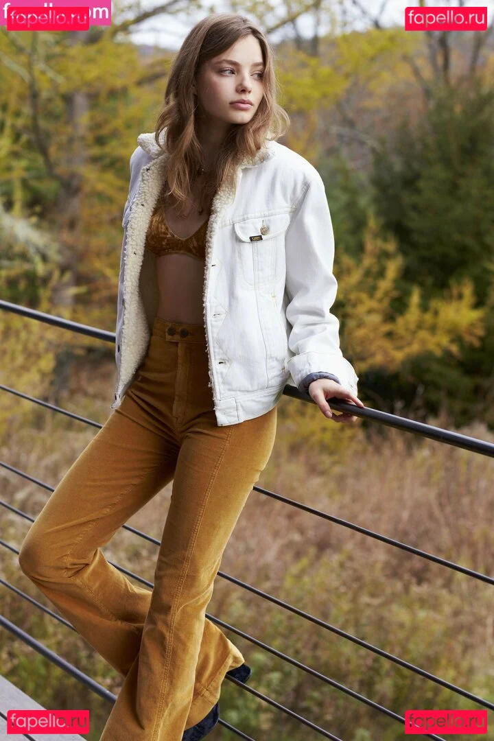 Kristine Froseth Onlyfans Photo Gallery 