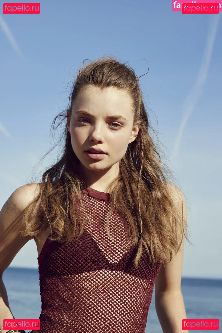 Kristine Froseth Onlyfans Photo Gallery 