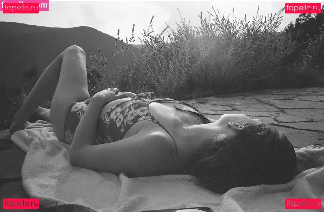 Kristine Froseth Onlyfans Photo Gallery 