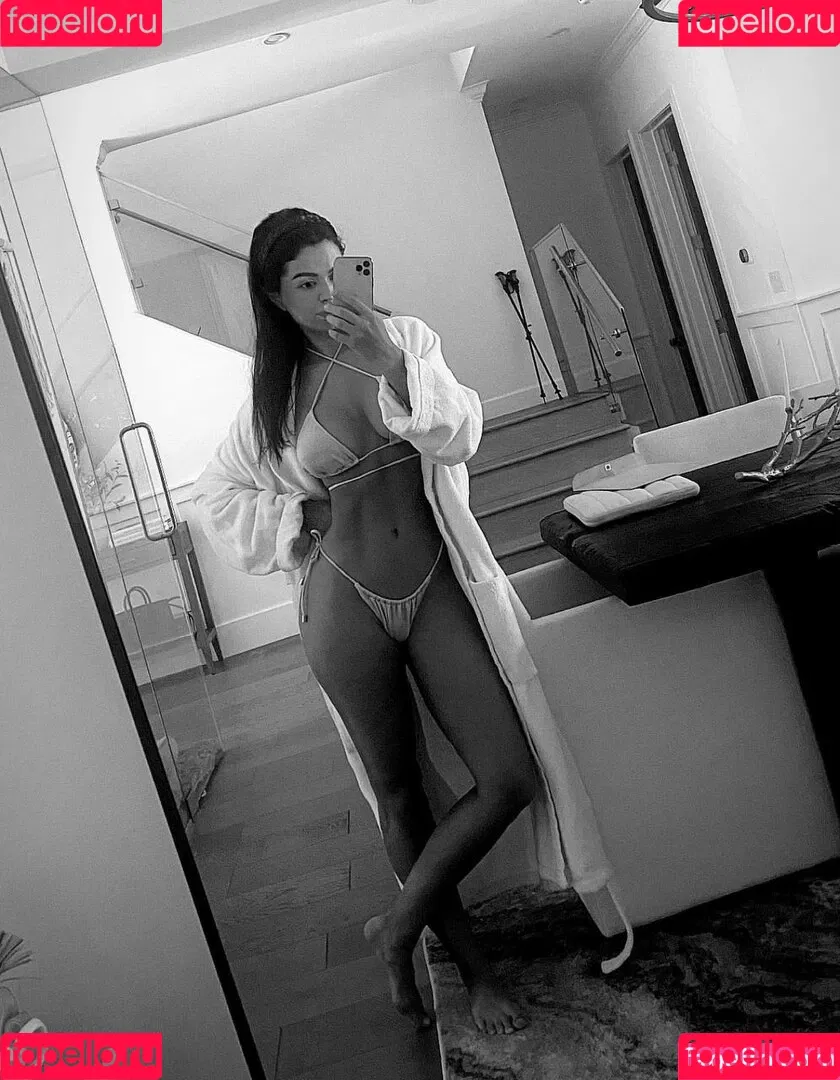 mira_nowhere Onlyfans Photo Gallery 