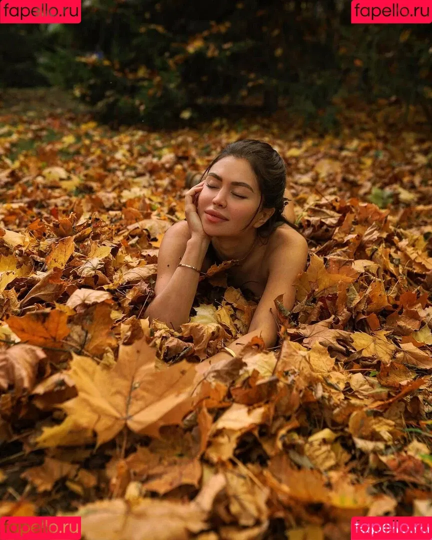mira_nowhere Onlyfans Photo Gallery 
