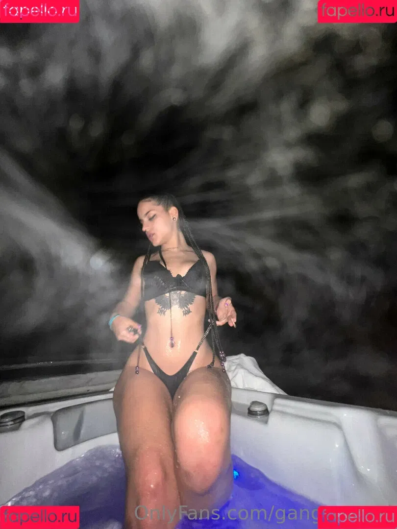 gangstagyal Onlyfans Photo Gallery 