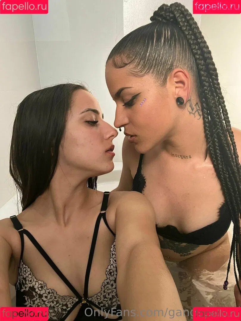 gangstagyal Onlyfans Photo Gallery 