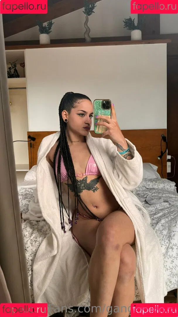 gangstagyal Onlyfans Photo Gallery 