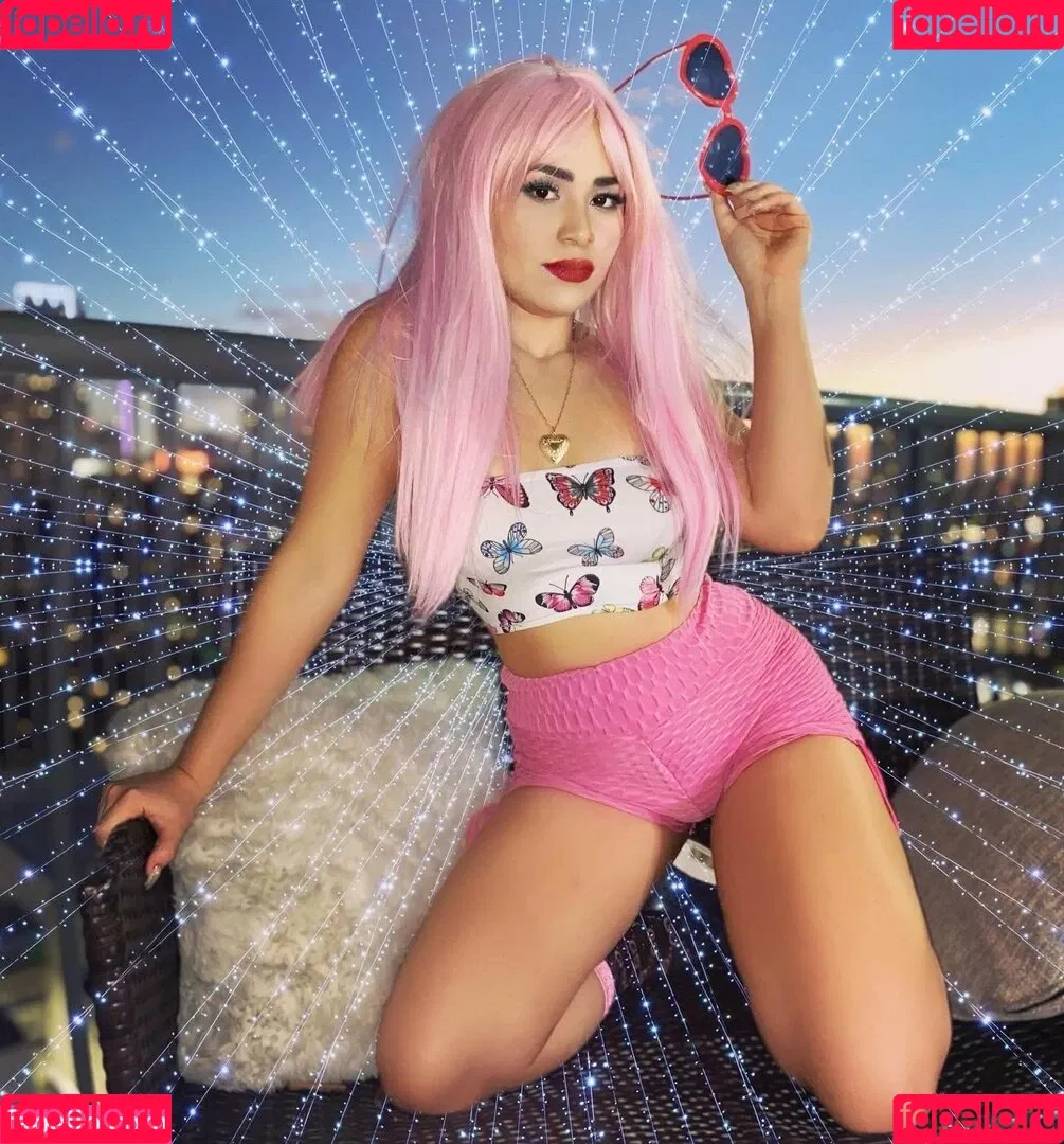playgirlcarli18 Onlyfans Photo Gallery 