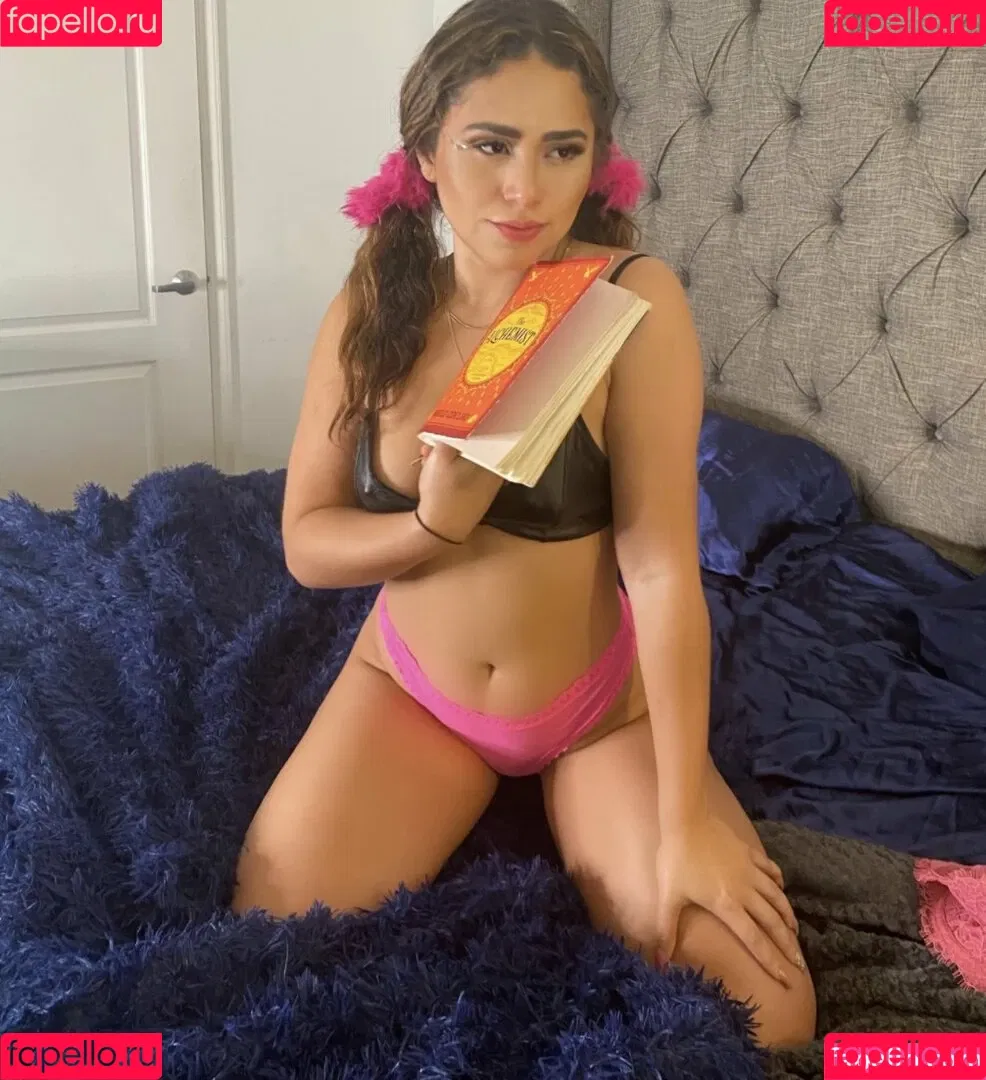 playgirlcarli18 Onlyfans Photo Gallery 