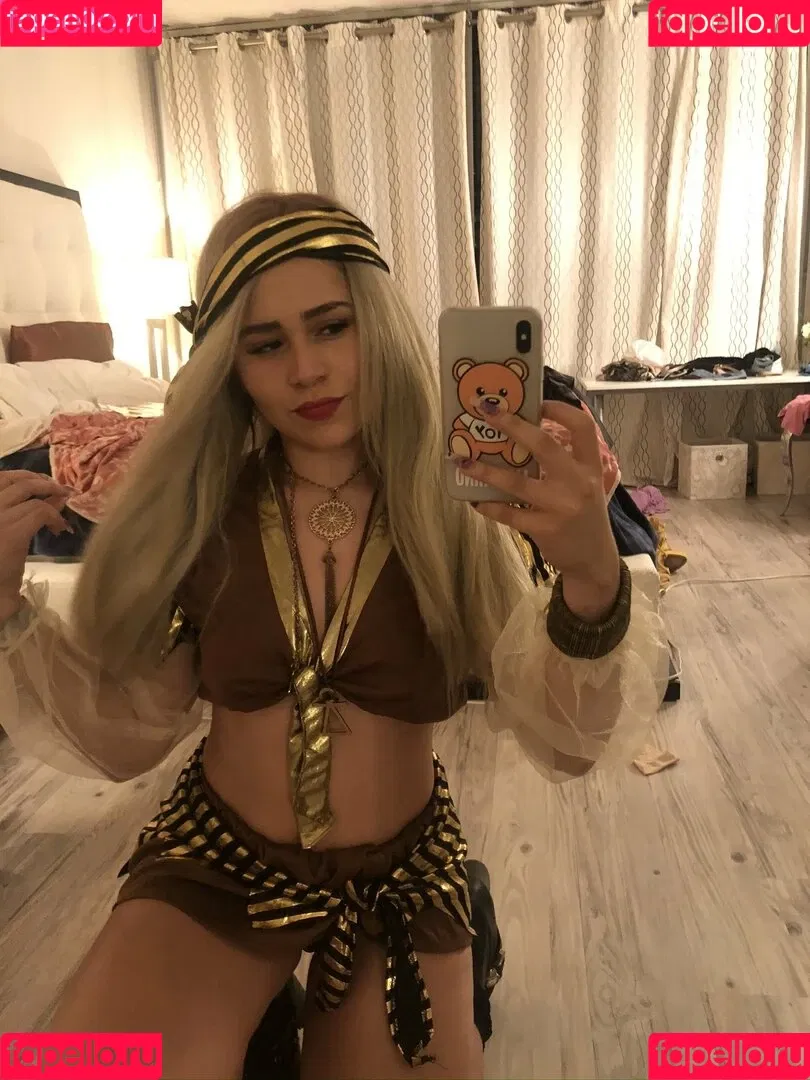 playgirlcarli18 Onlyfans Photo Gallery 