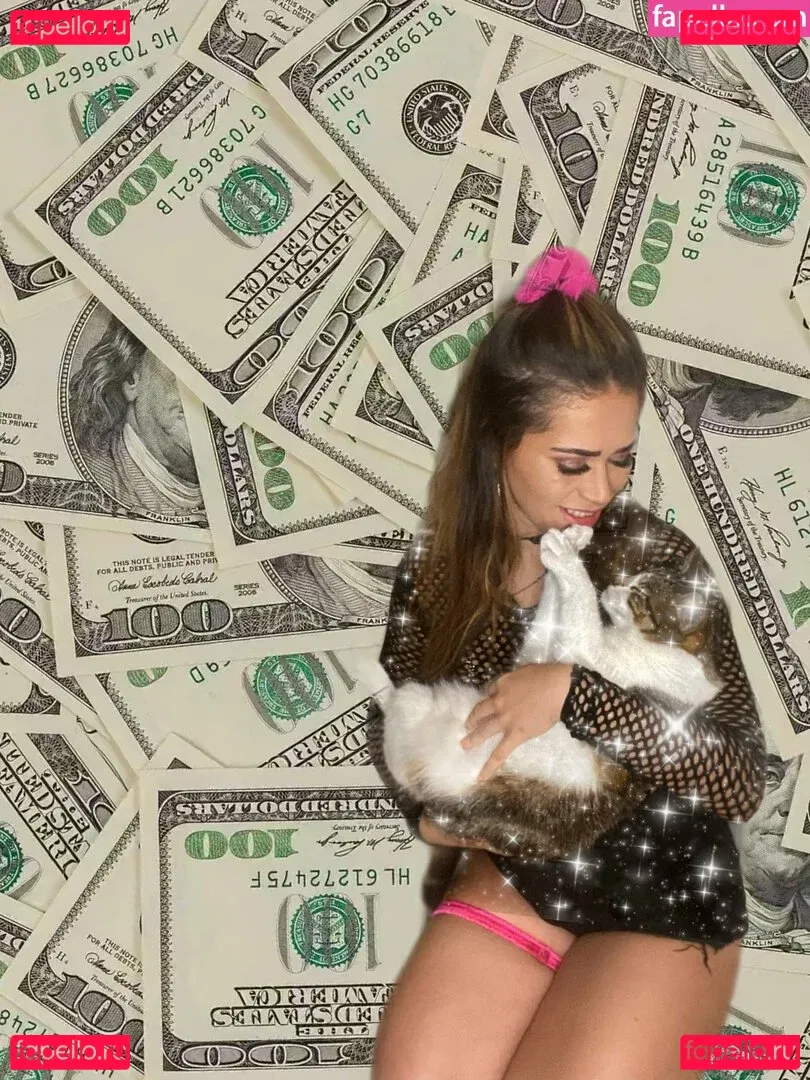 playgirlcarli18 Onlyfans Photo Gallery 