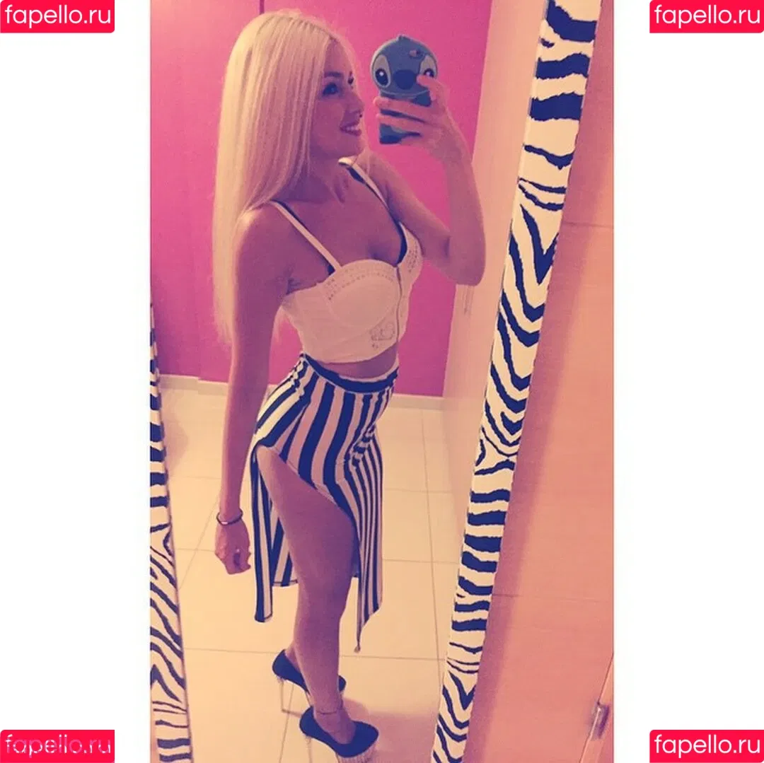 Tara Cedres Onlyfans Photo Gallery 