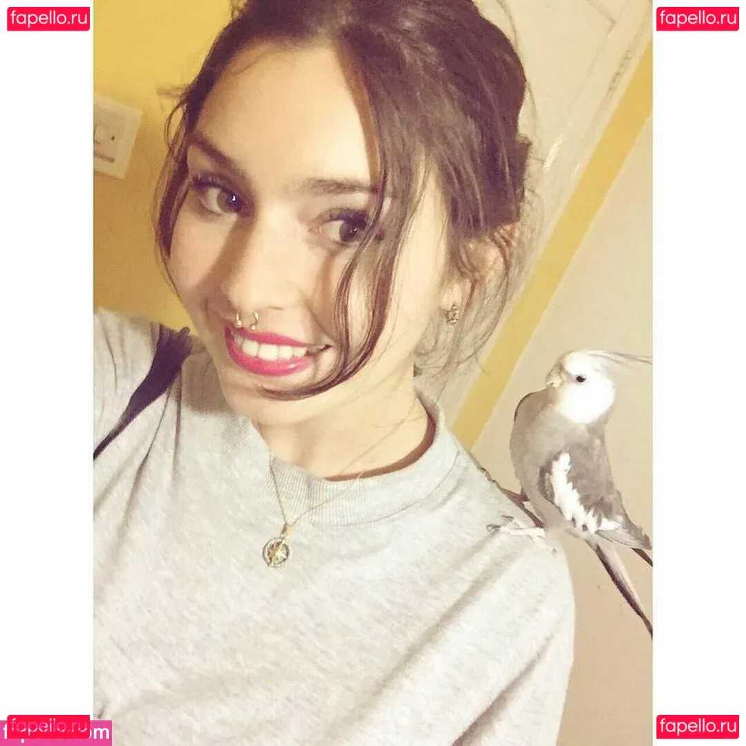 Tara Cedres Onlyfans Photo Gallery 