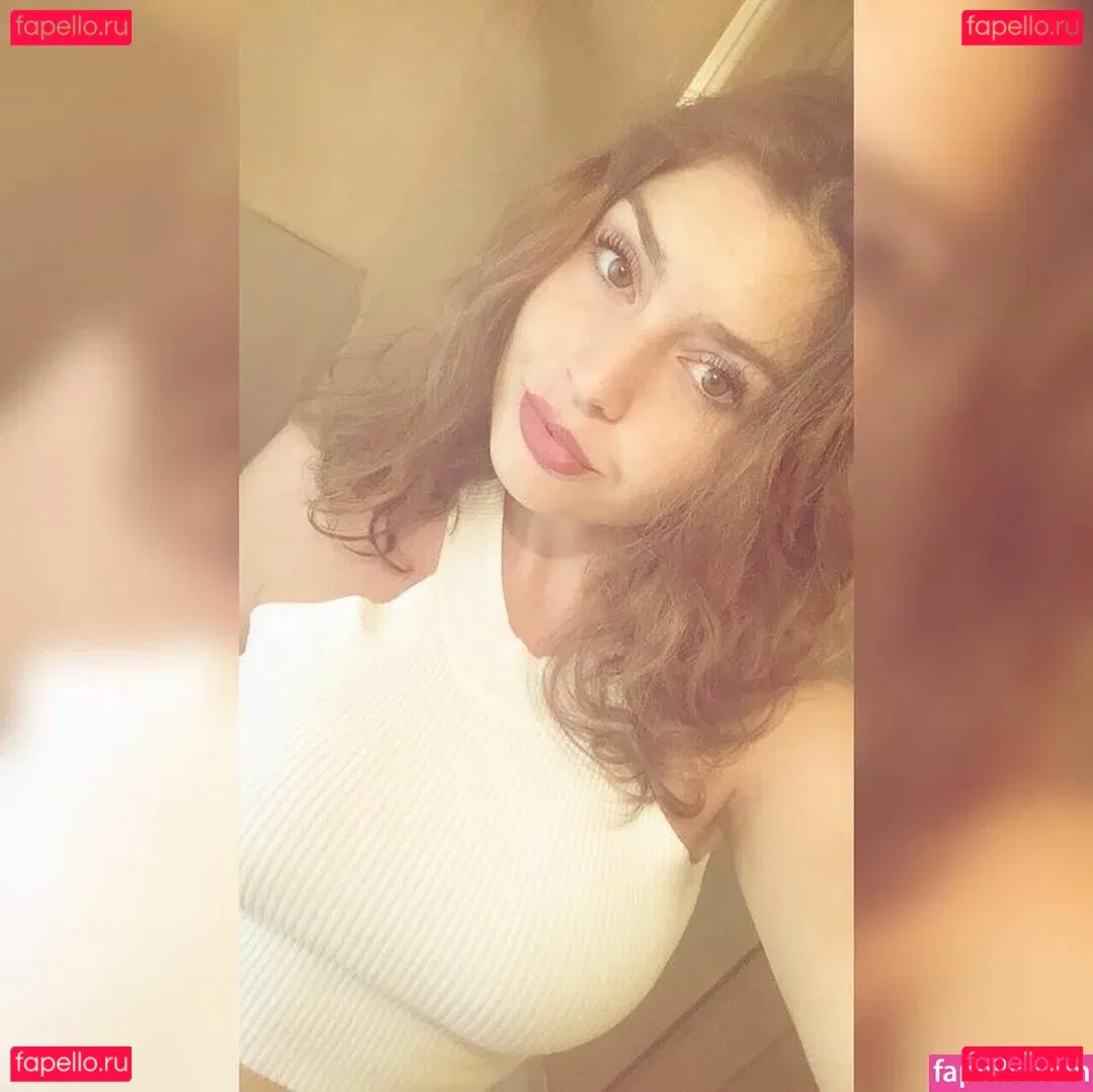 Tara Cedres Onlyfans Photo Gallery 