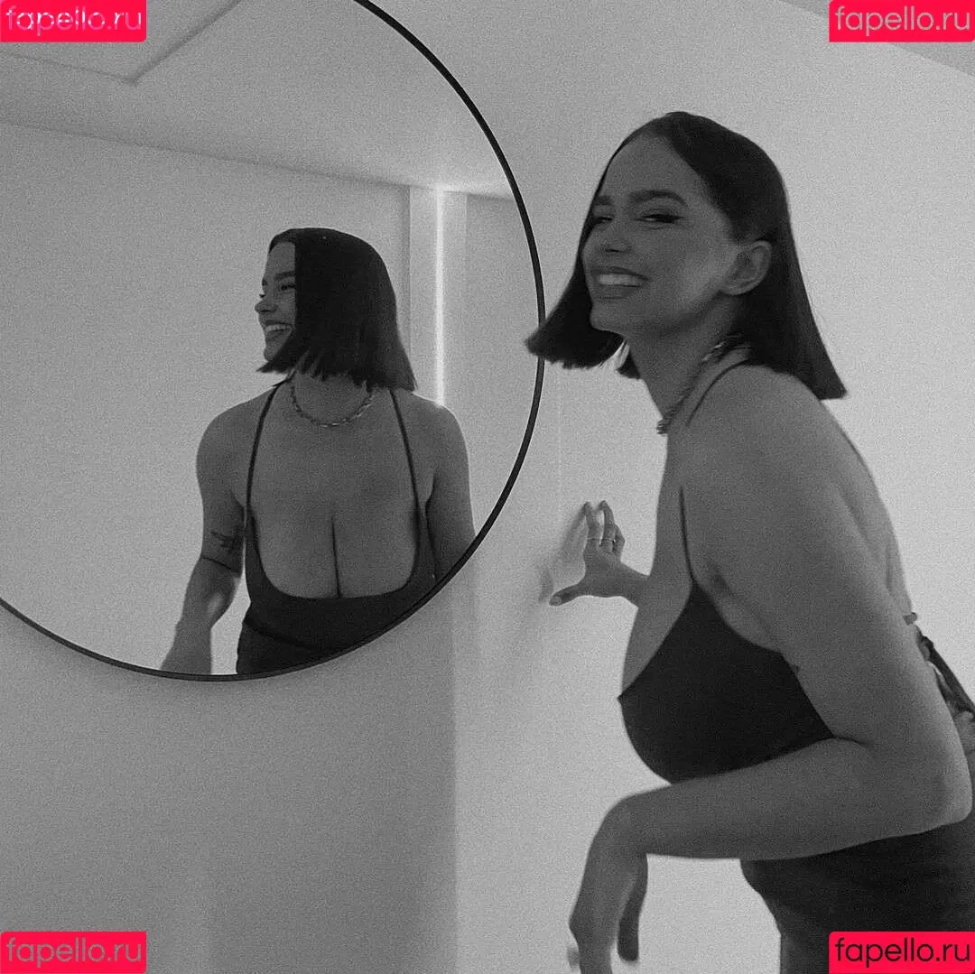 Lucile Onlyfans Photo Gallery 