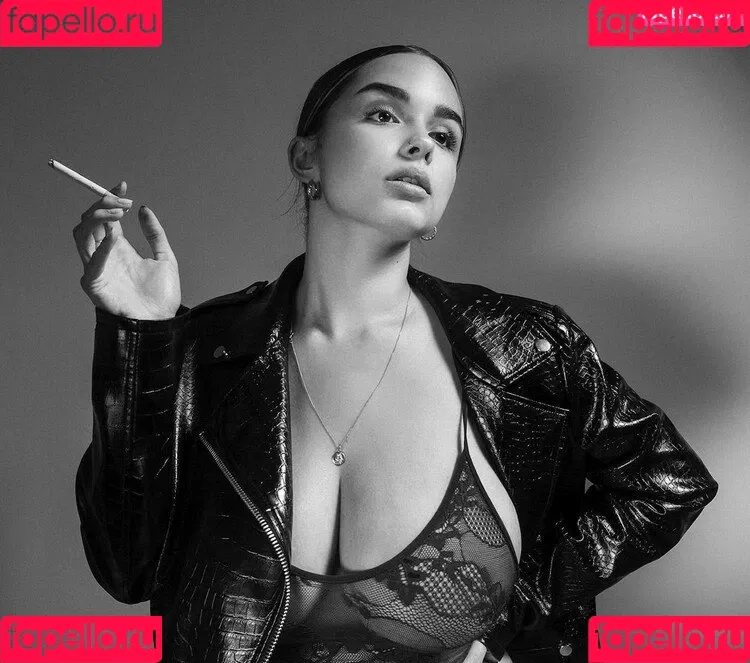 Lucile Onlyfans Photo Gallery 