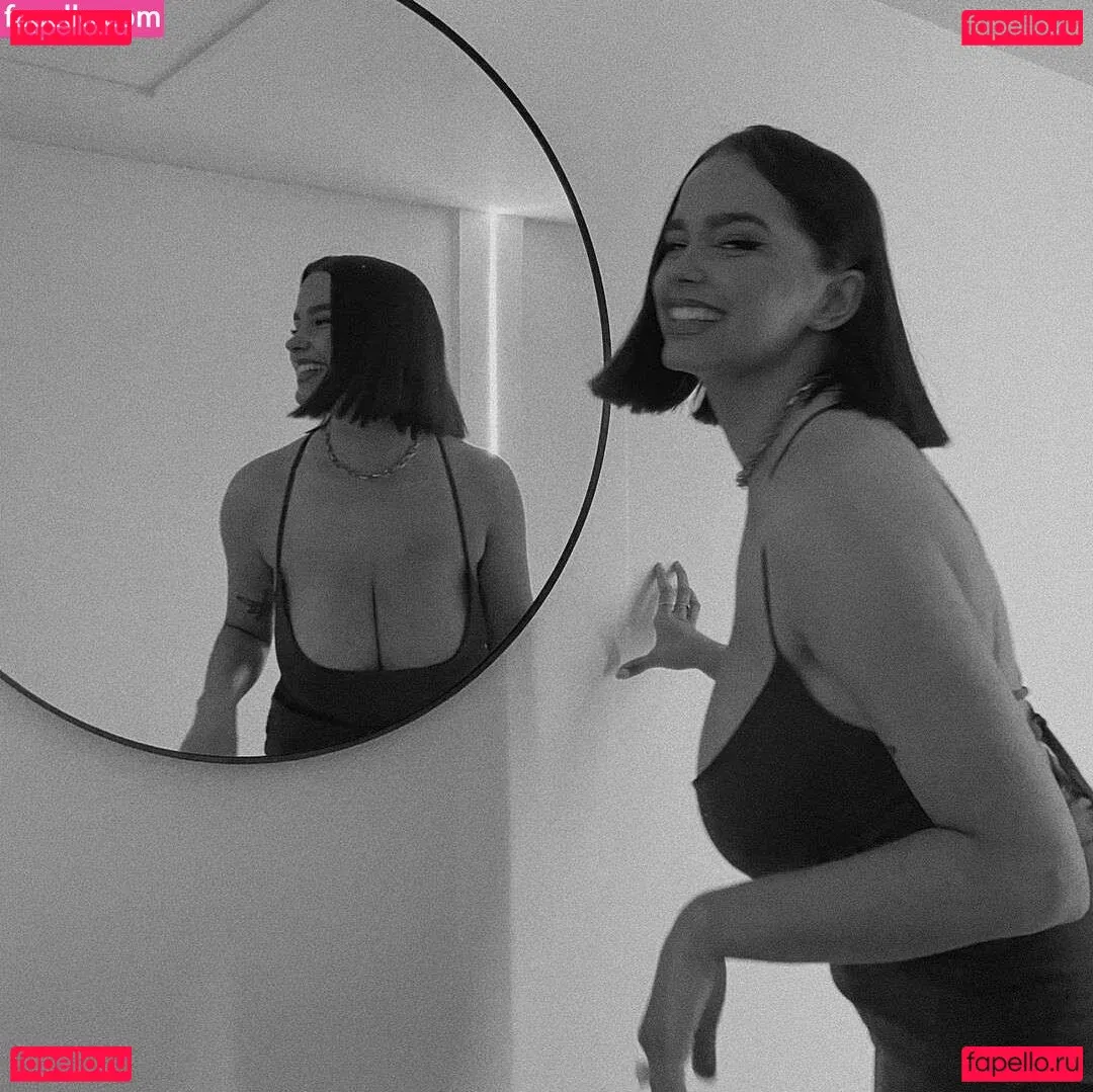 Lucile Onlyfans Photo Gallery 