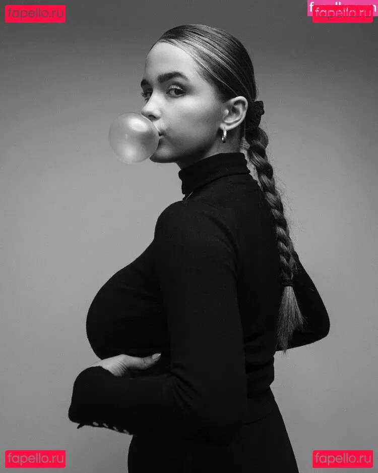 Lucile Onlyfans Photo Gallery 