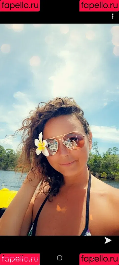 nellebeachgirl Onlyfans Photo Gallery 