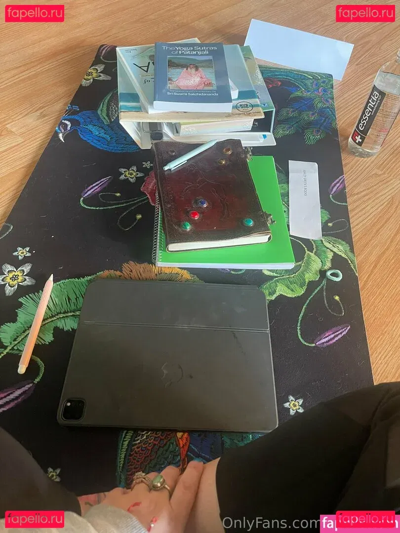 hippyvixxen Onlyfans Photo Gallery 