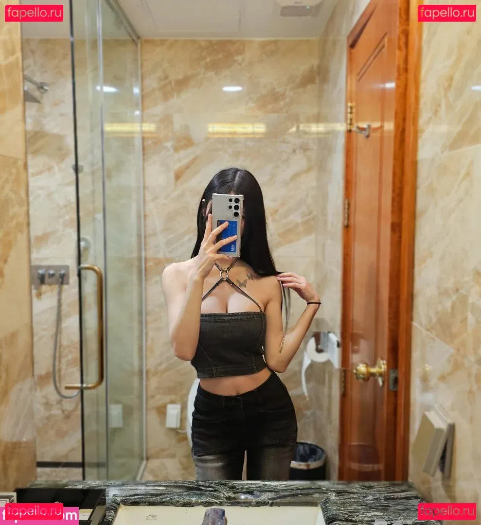 b4i1e3 Onlyfans Photo Gallery 