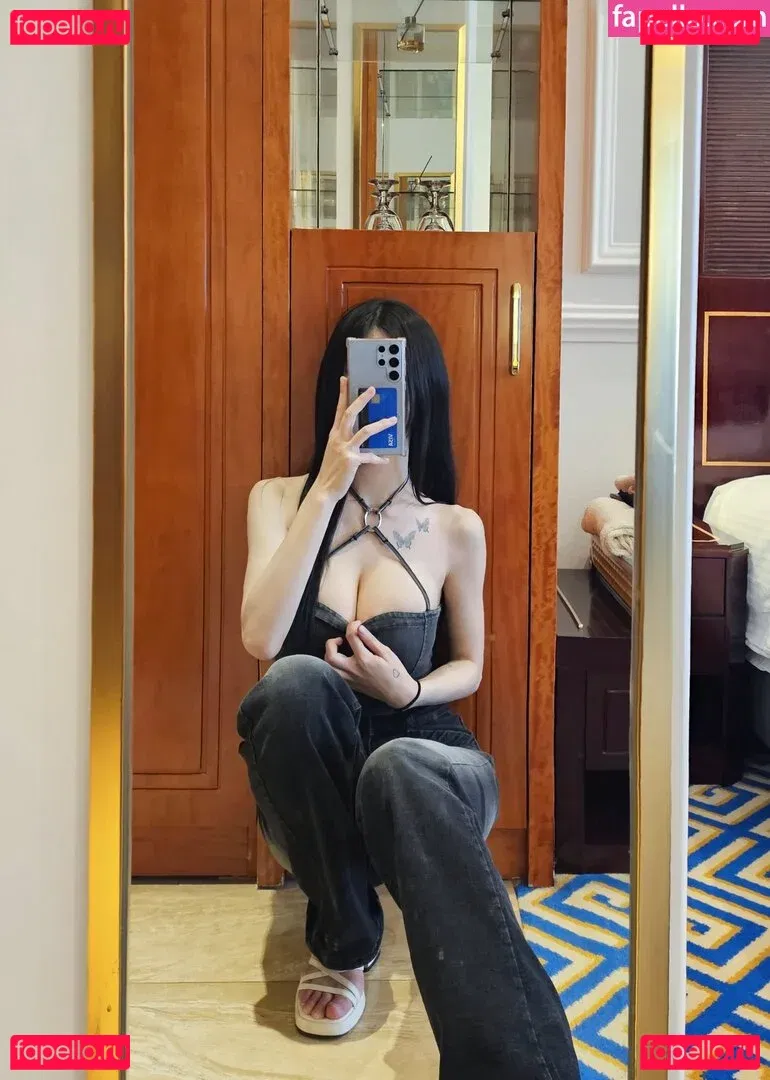 b4i1e3 Onlyfans Photo Gallery 