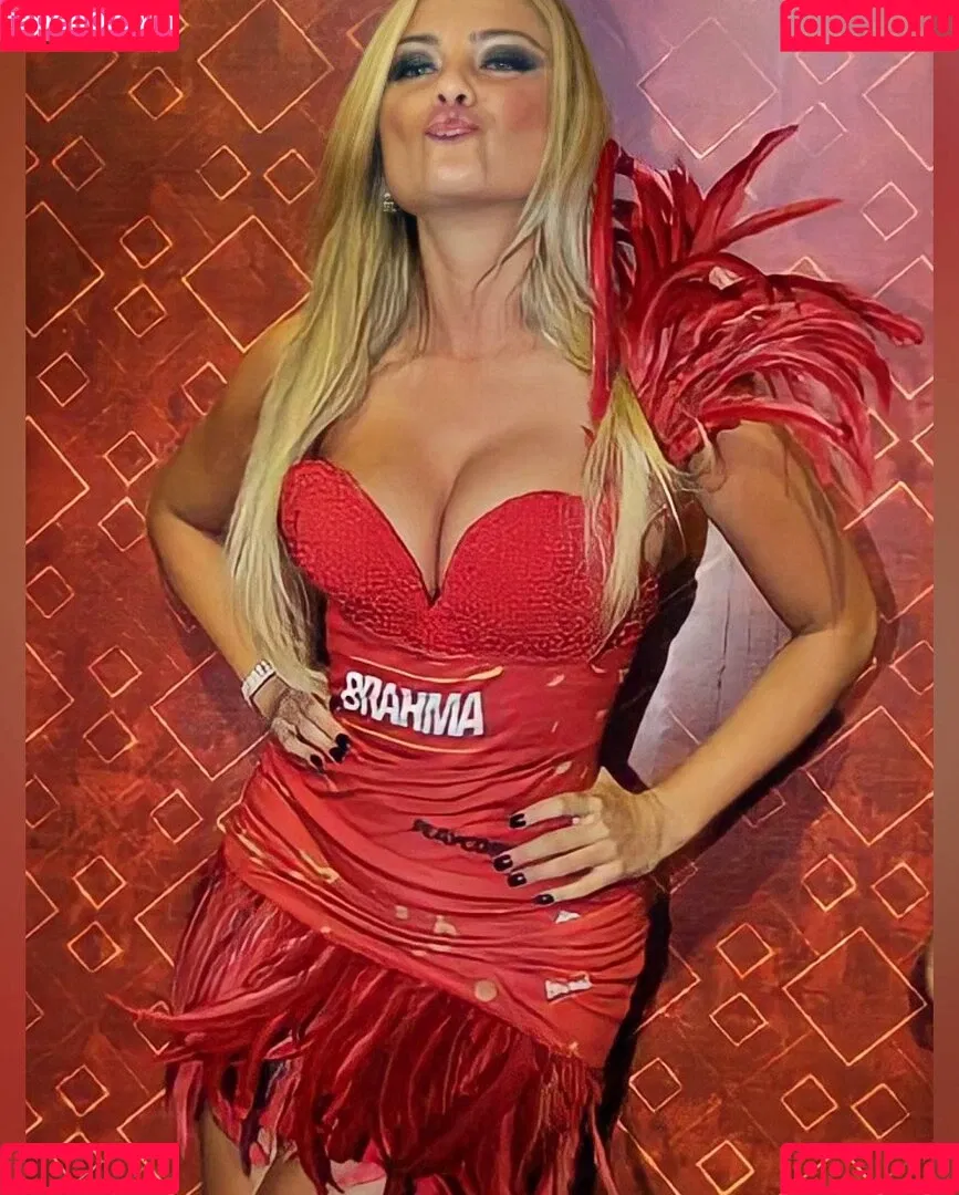 Ellen Rocche Onlyfans Photo Gallery 