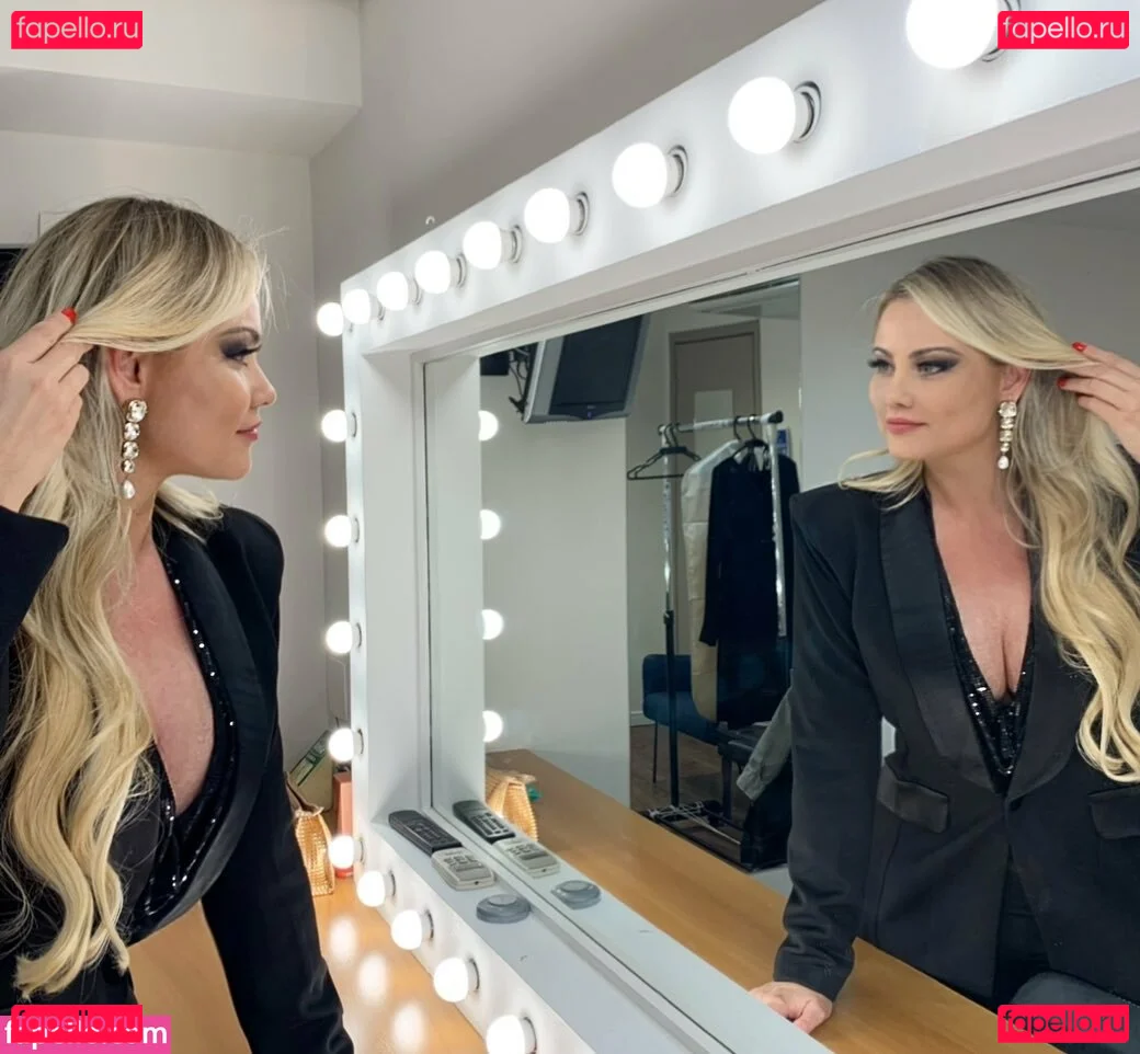 Ellen Rocche Onlyfans Photo Gallery 