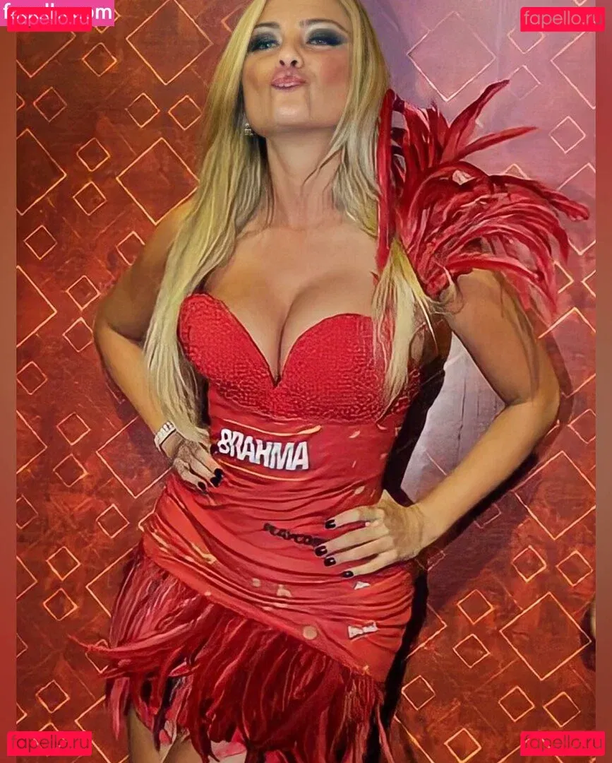 Ellen Rocche Onlyfans Photo Gallery 