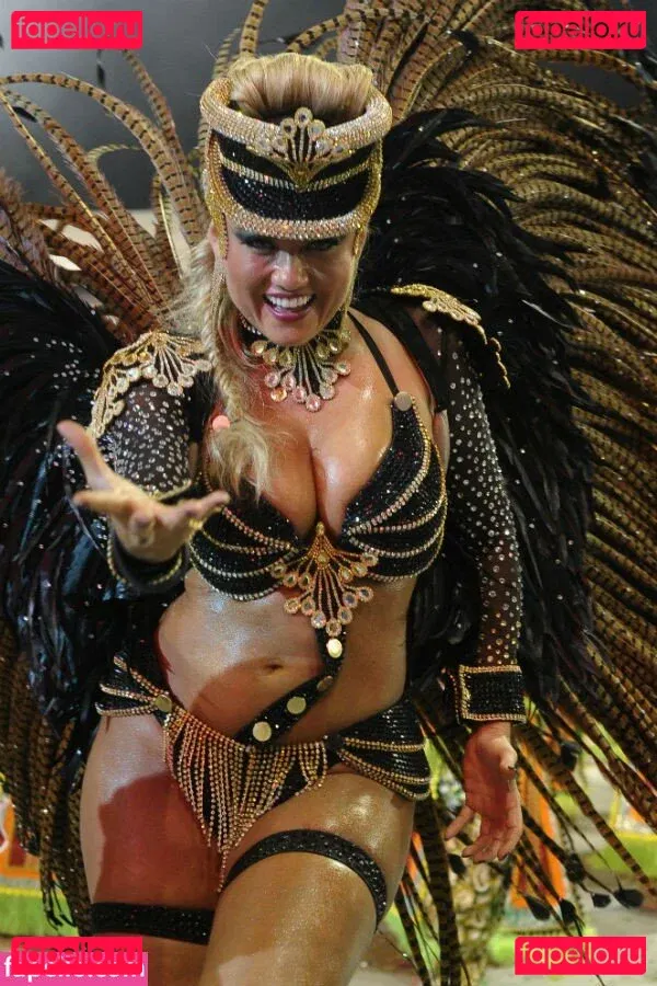 Ellen Rocche Onlyfans Photo Gallery 