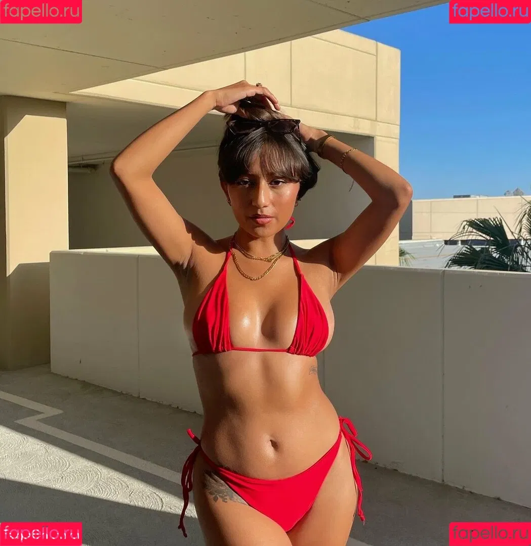 Champgnekisss Onlyfans Photo Gallery 