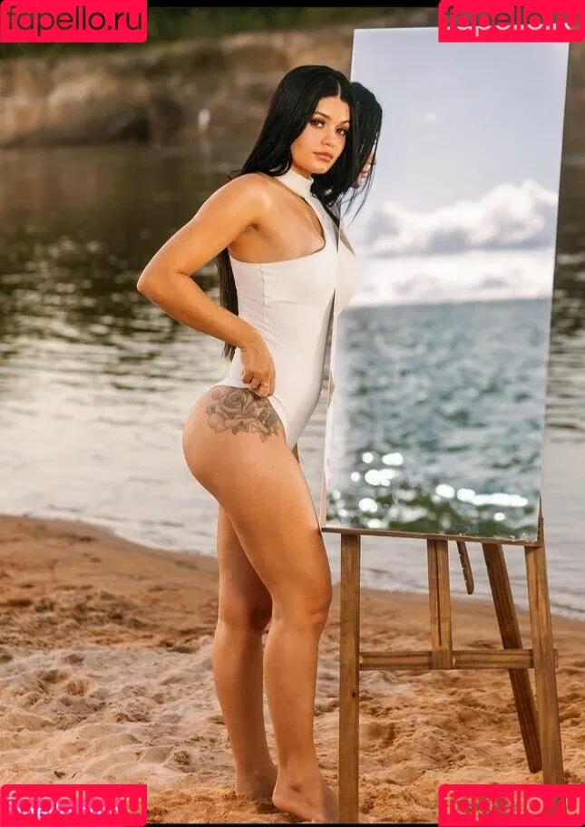 Paula Kamaisaka Onlyfans Photo Gallery 