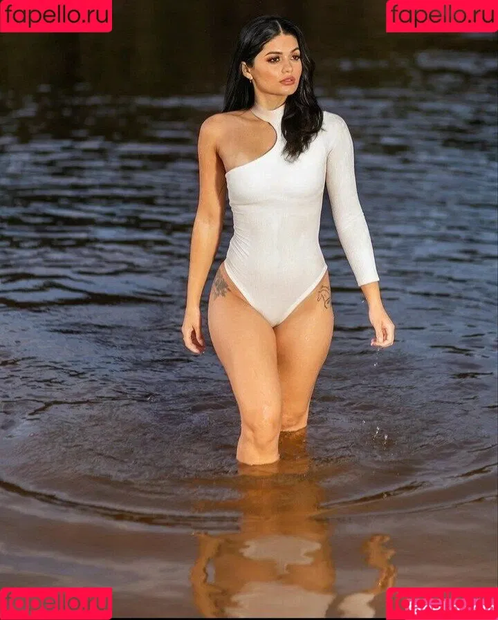 Paula Kamaisaka Onlyfans Photo Gallery 