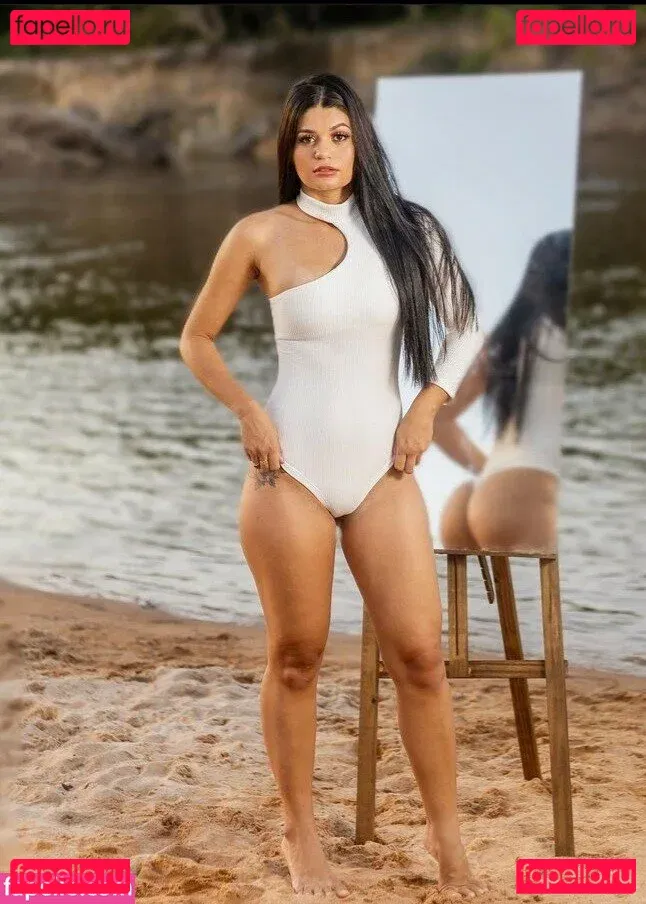 Paula Kamaisaka Onlyfans Photo Gallery 