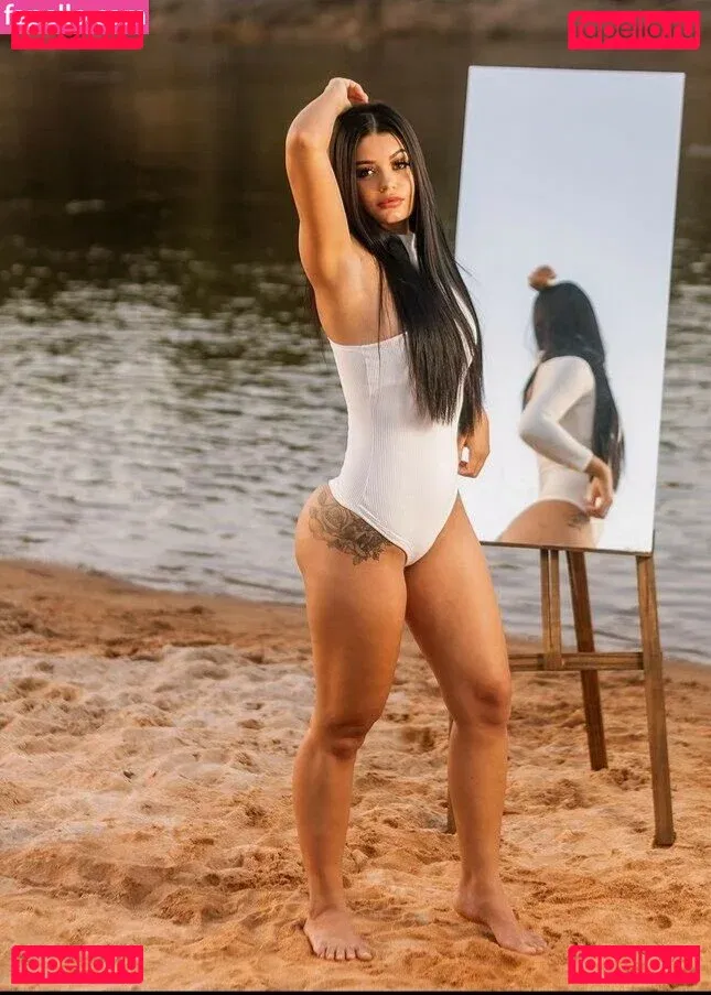 Paula Kamaisaka Onlyfans Photo Gallery 