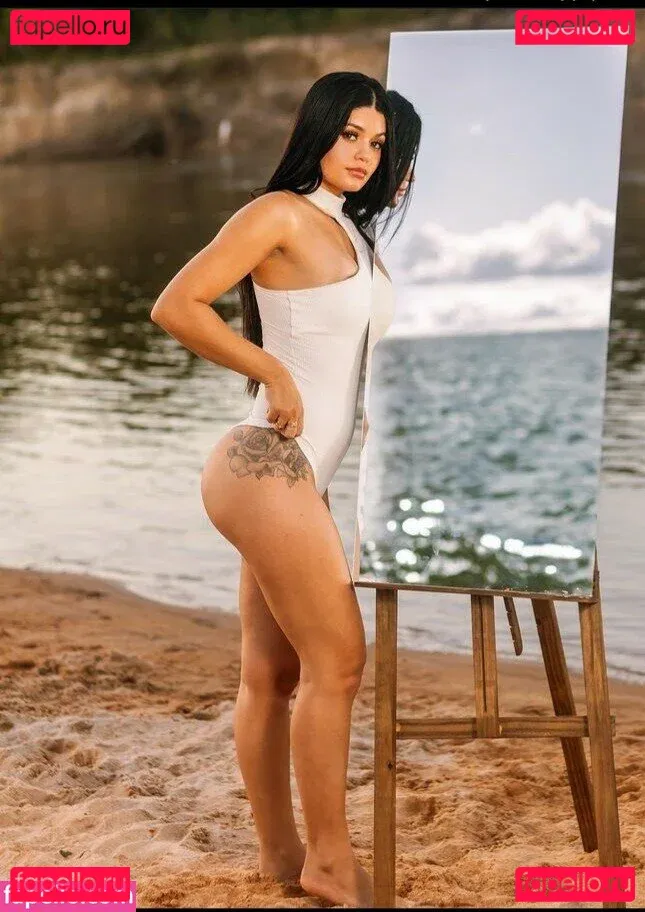 Paula Kamaisaka Onlyfans Photo Gallery 