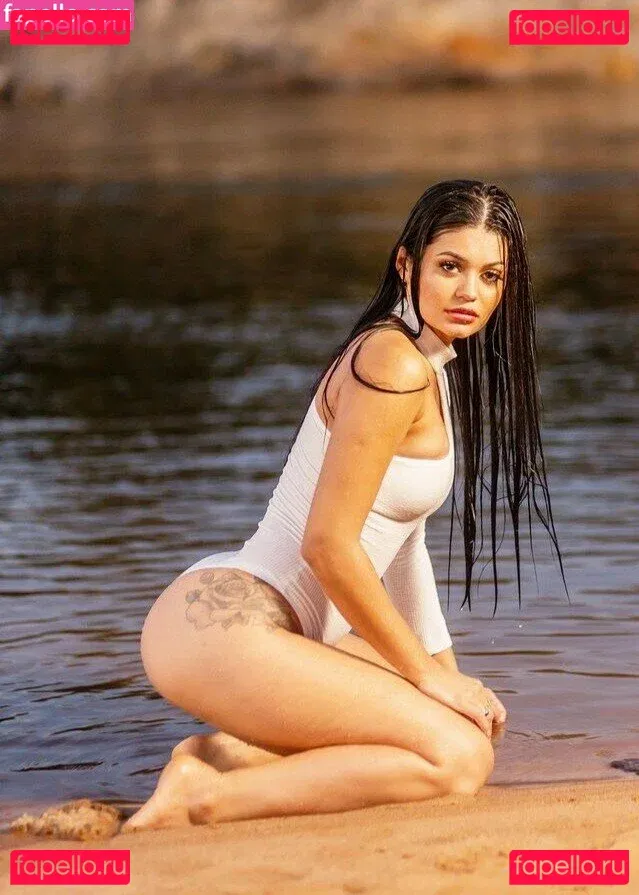 Paula Kamaisaka Onlyfans Photo Gallery 