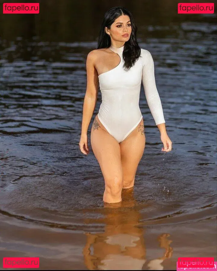 Paula Kamaisaka Onlyfans Photo Gallery 